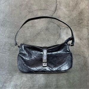 Elegant Black Leather Shoulder Bag